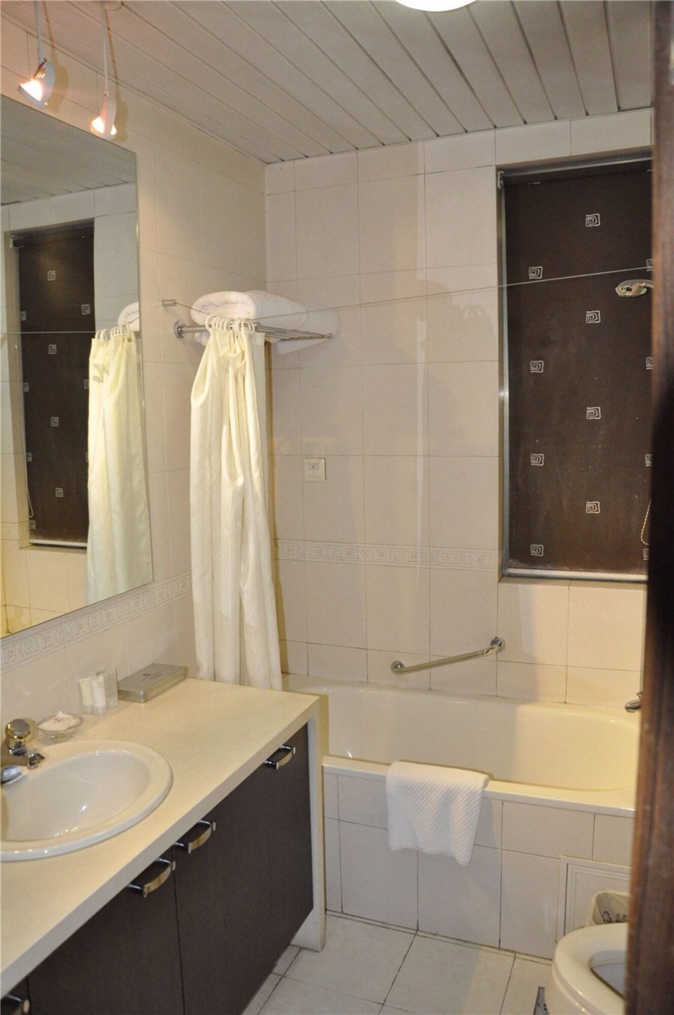 World Trade Hotel Taiyuan Exterior photo