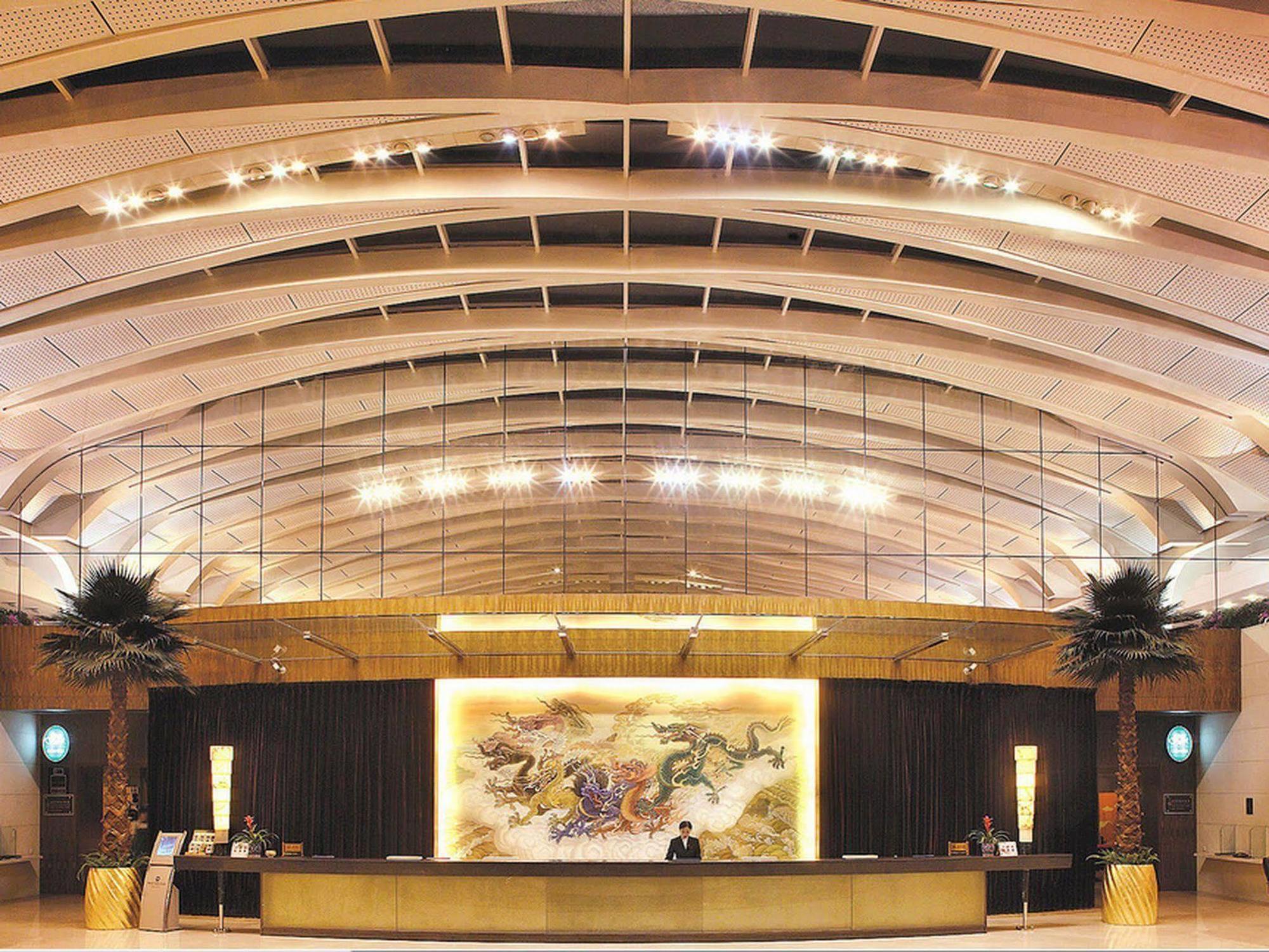 World Trade Hotel Taiyuan Exterior photo